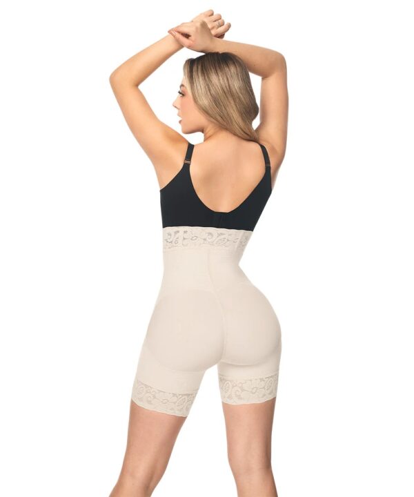 Faja Short reloj de arena media pierna (O-076)