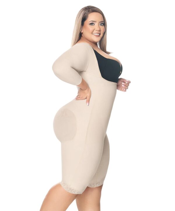 Faja moldeadora con manga corta hasta la rodilla y cremallera lateral (O-024)